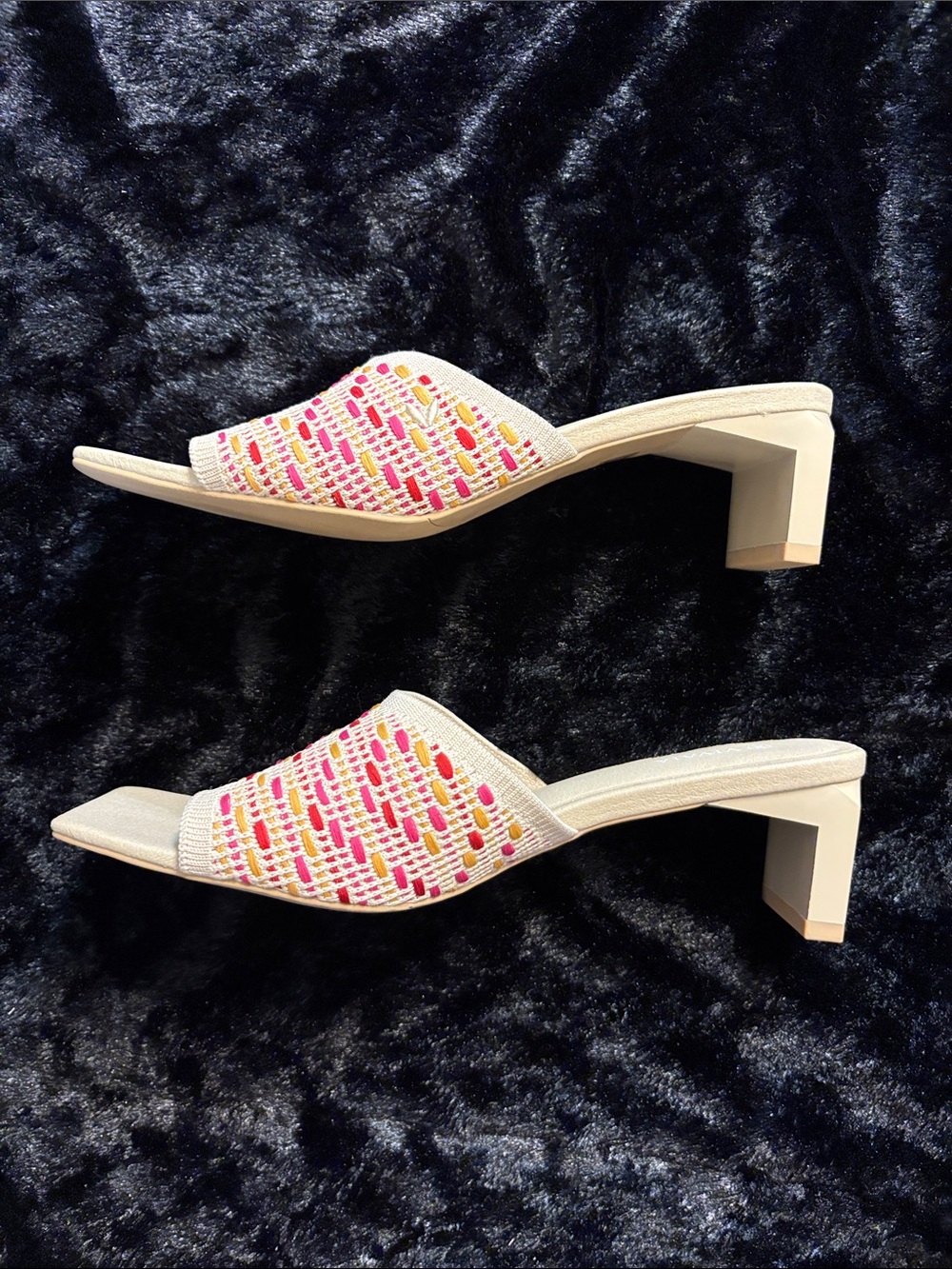 VIVAIA Juliet Pro Square-Toe Block Sandals - Picture 5 of 10